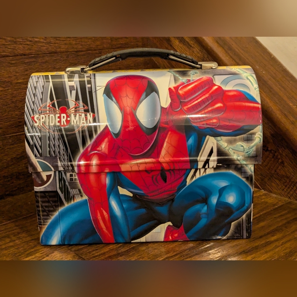 Marvel Spider-Man Tin, by The Tin Box Company - Picture 4 of 6